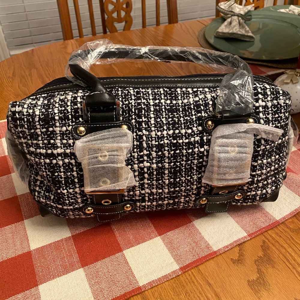 Classic Black & White NEW Stylish Tweed Barrel Bag with Handheld Satchel